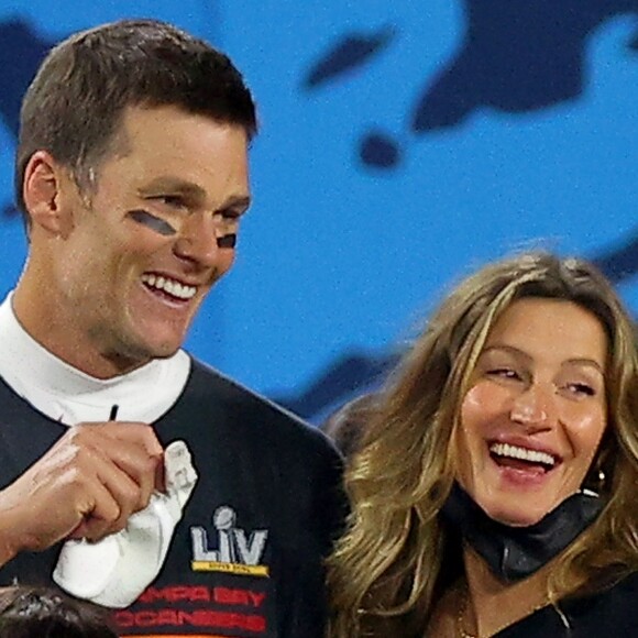 Gisele Bündchen comemorou o 4º título de Super Bowl ao lado do marido, Tom Brady