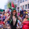Alessandra Negrini causou polêmica e foi acusada de apropriação cultural por se fantasiar de índia em Carnaval