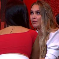 'BBB 21': Carla Diaz chora em desabafo à Juliette após ser chamada de sonsa por Viih Tube