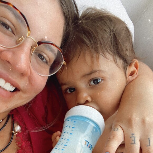 Marília Mendonça contou que tem se surpreendido com cada nova conquista do filho