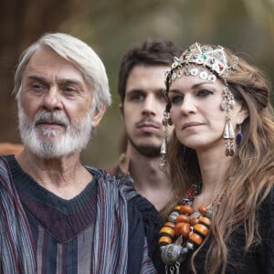 'Gênesis': Sarai (Adriana Garambone) e Abrão (ZéCarlos Machado) se tornam mulher e marido