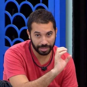 'BBB 21': Gilberto e Carla Diaz tentaram se entender durante a festa