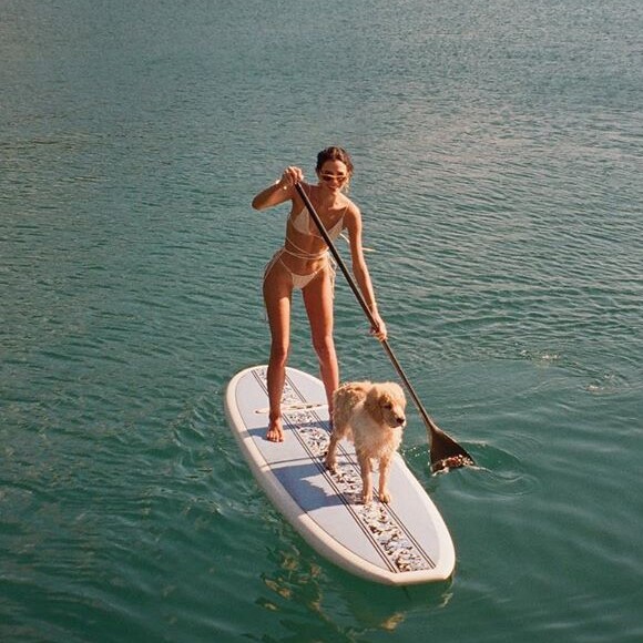 Bruna Marquezine e Enzo Celulari viajaram juntos para o Nordeste