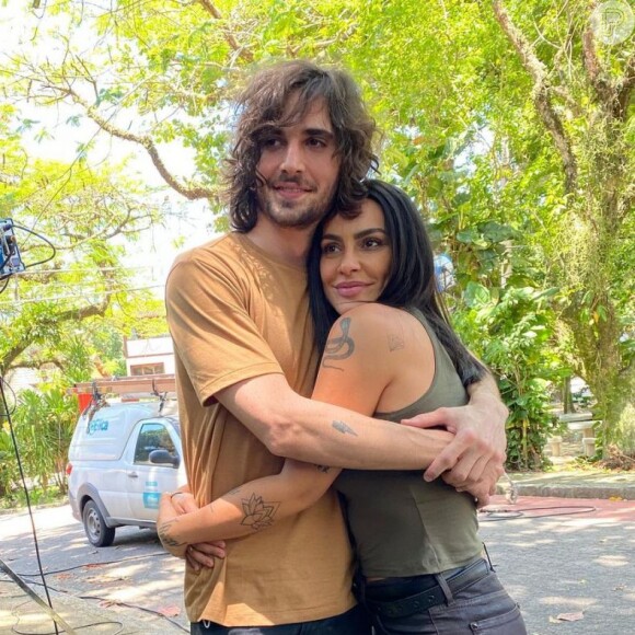 Cleo troca dicas de beleza e estilo com o irmão, Fiuk, atualmente no 'BBB21'