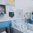 Irmã de Andressa Suita, Luara Suita escolheu detalhes azuis e brancos para o quarto do filho