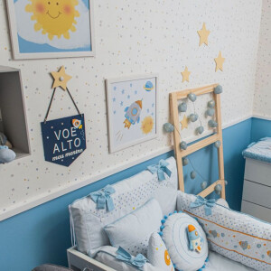 Modelo Luara Suita escolhe quarto com temática de astronauta para o filho