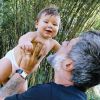 Filho de Bruno Gagliasso e Giovanna Ewbank encanta por expressão em foto com o pai