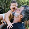 Filho de Bruno Gagliasso e Giovanna Ewbank faz 9 meses e chama atenção por expressão em foto