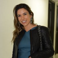 Patricia Abravanel exibe boa forma após gravidez durante show de Tiago Abravanel