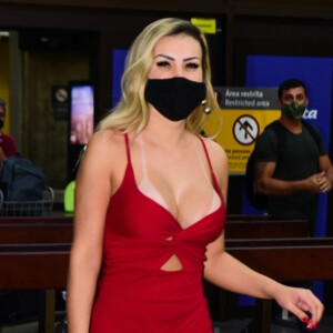 Andressa Urach explica experiência de quase morte em 2014: 'Eu vi minha alma saindo do corpo, eu fui para o julgamento, mas eu voltei'