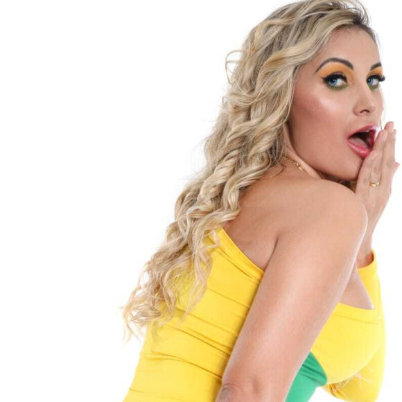 Andressa Urach ficou em coma por complicações de um tratamento estético