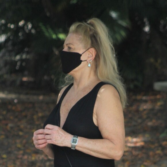 Vera Fischer, aos 69 anos, já recebeu a primeira dose contra a Covid-19