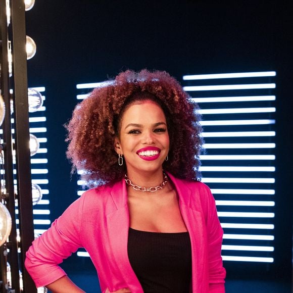 Jeniffer Nascimento encanta seguidores ao cantar no Instagram: 'Voz linda'