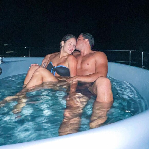 Thyane Dantas, casada com Wesley Safadão, negou boatos de crise em casamento