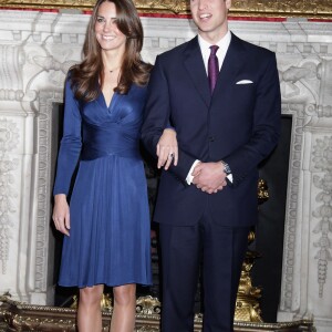 Noivado de Kate Middleton e Príncipe Harry foi em 2010