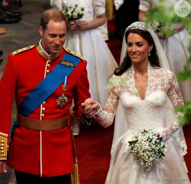 De bolo congelado à porta retirada: 10 fatos curiosos sobre o casamento de Kate Middleton e William