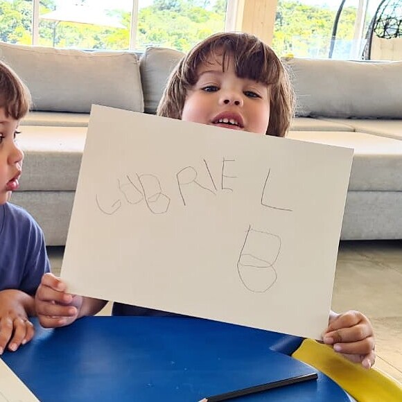 Filho mais velho de Andressa Suita e Gusttavo Lima, Gabriel já sabe escrever o próprio nome