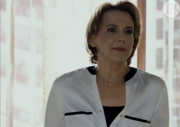 Ana Beatriz Nogueira sairá de 'Salve Jorge'. A atriz está escalada para o remake de 'Saramandaia', em 8 de março de 2013