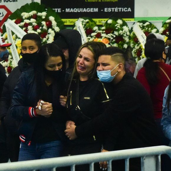 Viúva de MC Kevin, Deolane Bezerra reforçou: 'Eu só o amei com todas as minhas forças, e sei o quanto ele me amou até o último minuto'