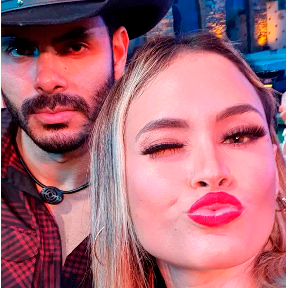 Amigos no 'BBB 21', Sarah e Rodolffo fazem campanha juntas