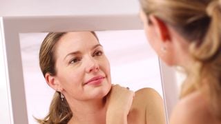 Cuidados com a pele madura no inverno: 4 conselhos valiosos de dermatologista