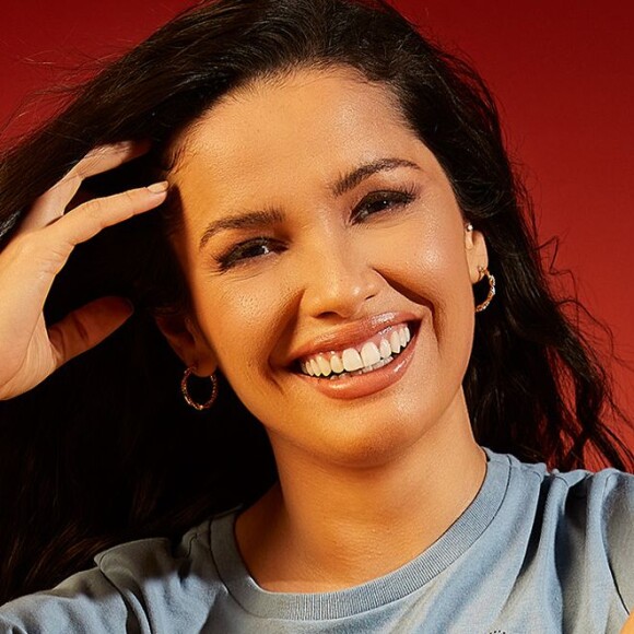 Juliette está lançando sua primeira coleção de moda