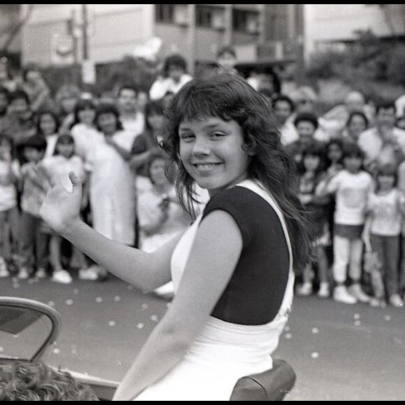 Simony ficou conhecida ao participar do programa de Raul Gil na infância e no fim dos anos 1980 foi contratada do SBT