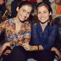 Gêmea de Renata Vasconcellos admite que dá palpite no figurino da jornalista