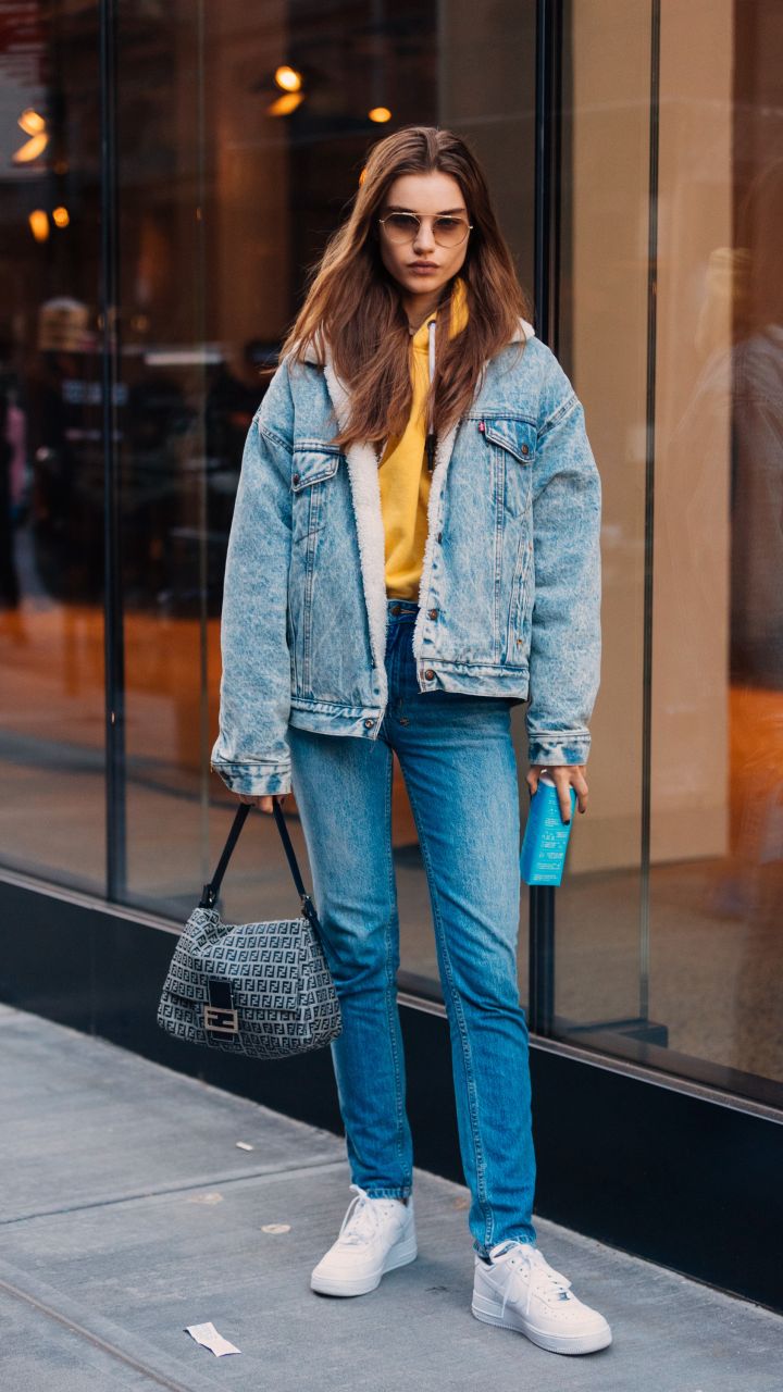 Foto: Durante a Semana de Moda de Nova York, foi possível ver a tendência  patchwork nas jaquetas jeans - Purepeople