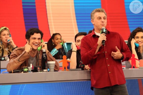 Luciano Huck terá sua estreia antecipada na Globo para este semestre por pressão de anunciantes