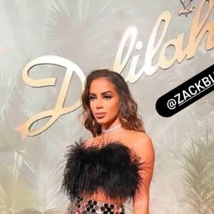 Anitta veste look de mais de R$ 14 mil para evento nos EUA