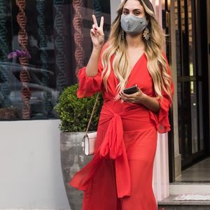 Sarah Andrade lamenta julgamento na internet e diz que as pessoas não têm mais o direito de errar