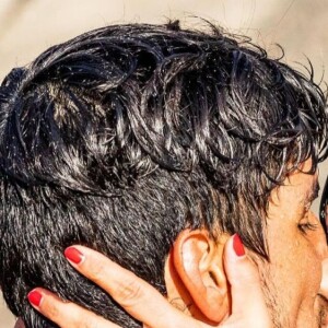 Gabriel Medina não comentou boatos de gravidez da esposa, com quem se casou no Havai