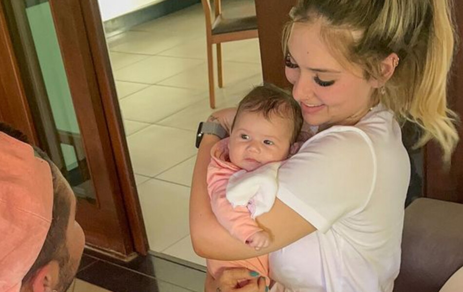 Virgínia Fonseca bebê choca web por semelhança com a filha - Purepeople