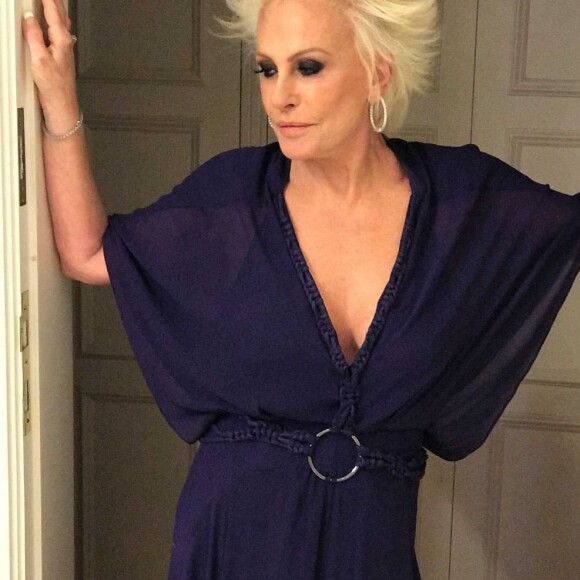 Seguidores de Ana Maria Braga ficam impressionados com beleza do seu filho, em nova foto de viagem à Bahia