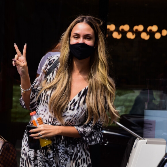 Sarah Andrade, do 'BBB21', afirmou ser a favor da vacinação contra a Covid: 'Óbvio que vou tomar'