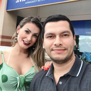 Andressa Urach é casada com o oficial de Justiça Thiago Lopes