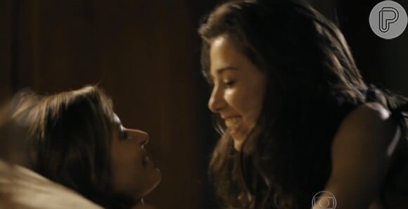 Marjorie Estiano e Paula Burlamaqui protagonizam cenas quentes na série 'Eu que amo tanto', exibida no 'Fantástico'