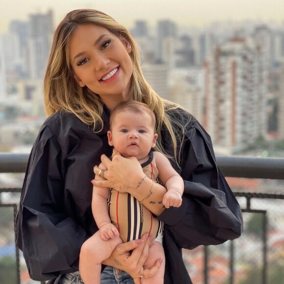 Virgínia Fonseca tietou a filha, Maria Alice, ao chegar em São Paulo