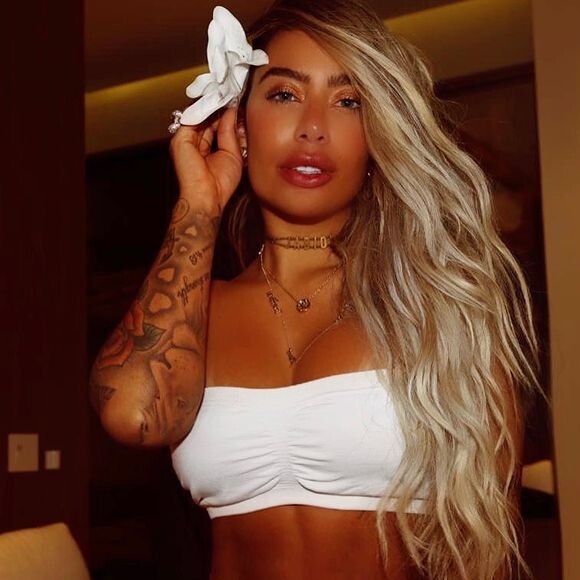 Rafaella Santos, em 2020, usou um emoji de vômito para comentar em vídeo com Gabigol