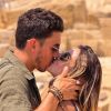 Giovanna Lancellotti e Gabriel David assumiram namoro em fotos de beijo no Egito: 'Nem sabia que era tão bom amar assim'