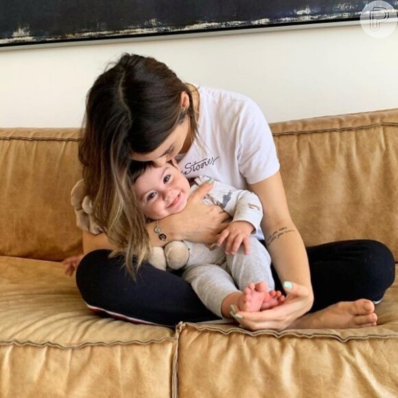 Sthefany Brito mostra maternidade real no Instagram e exibe momento com o filho de 10 meses, Antonio Enrico
