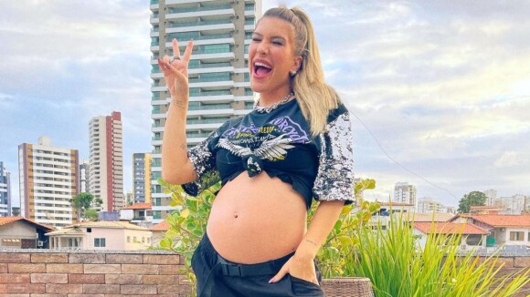 Lorena Improta mostra detalhes da maternidade após nascimento da filha: 'Estamos bem'