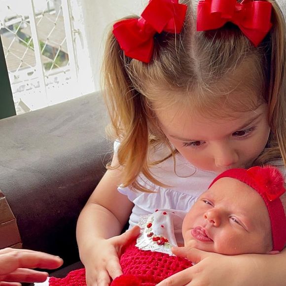 Thaeme Mariôto compartilhou registros de momento especial entre Liz e Ivy