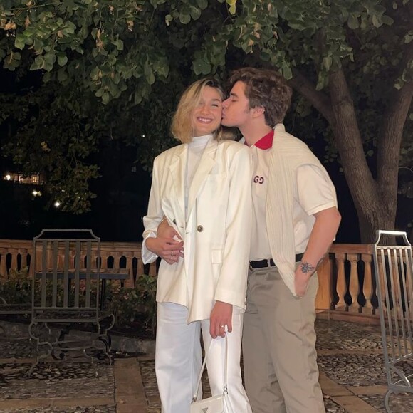 Sasha Meneghel e João Figueiredo gostam de combinar looks em fotos e viagens juntos