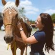 Larissa Manoela superou medo de cavalo após acidente para a novela 'Além da Ilusão'