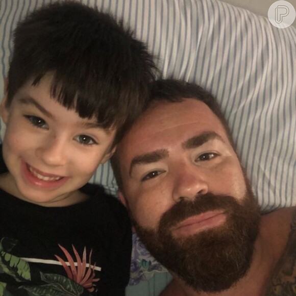 Leniel Borel, pai de Henry Borel, faz homenagens ao filho nas redes sociais