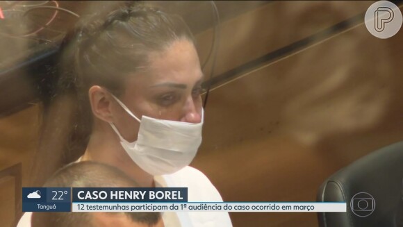 Monique Medeiros, mãe de Henry Borel, chora em primeira audiência