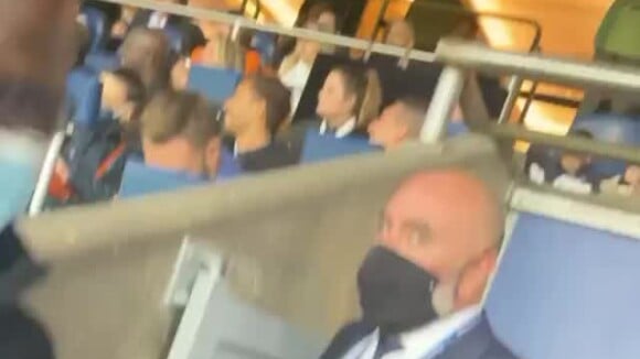 Buna Biancardi e Neymar são filmados por fã em estádio de futebol de Paris