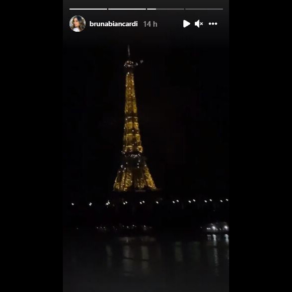 Bruna Biancardi filma a Torre Eiffel ao chegar em Paris